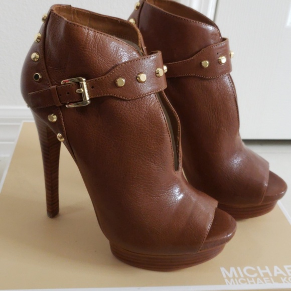 Bootie - Picture 4 of 6